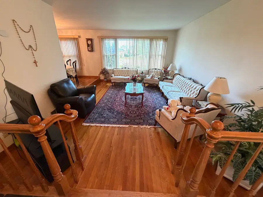 7150 N Crawford Avenue, Lincolnwood, IL 60712 - #2