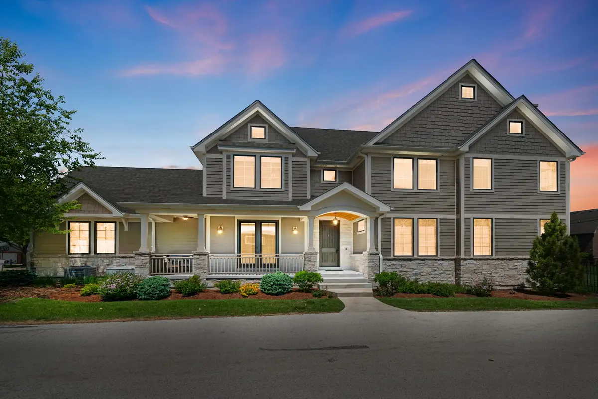 535 N Walnut Street, Elmhurst, IL 60126 - #1