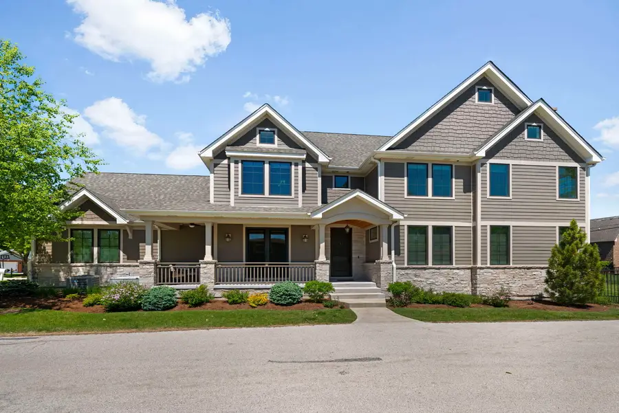 535 N Walnut Street, Elmhurst, IL 60126 - #2