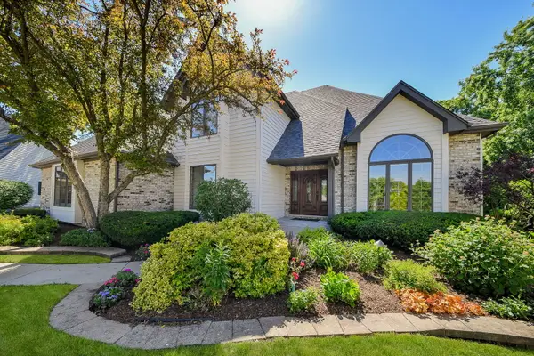 103 Hawkins Circle, Wheaton, IL 60189
