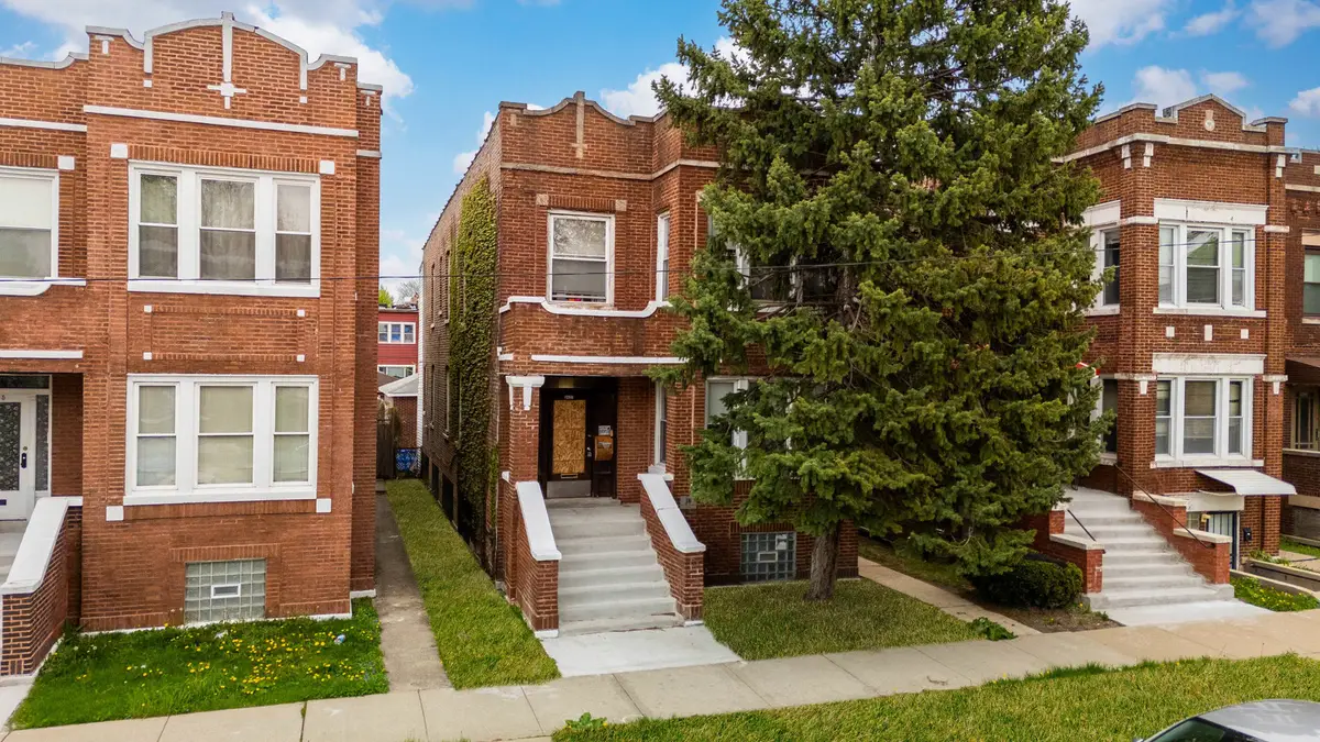 5427 S Hermitage Avenue, Chicago, IL 60609 - #1