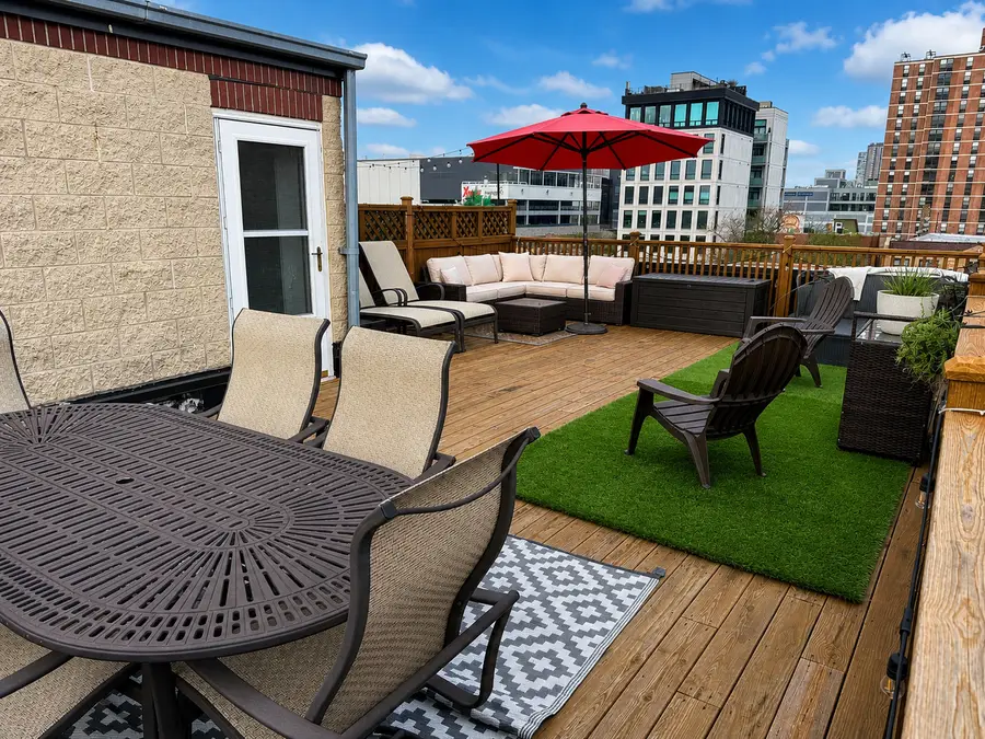 540 W Oakdale Avenue #4E, Chicago, IL 60657 - #2