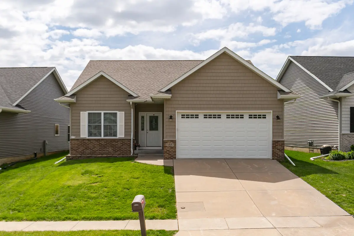 1807 W 75th Place W, Davenport, IA 52806 - #1