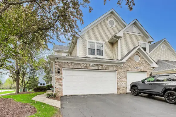 903 Sheridan Circle, Naperville, IL 60563