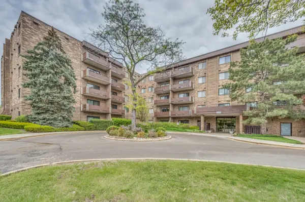 720 Wellington Avenue #307, Elk Grove Village, IL 60007