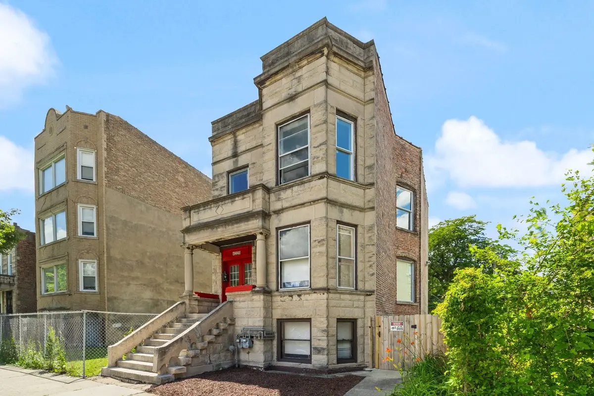 4225 W Jackson Boulevard, Chicago, IL 60624 - #1