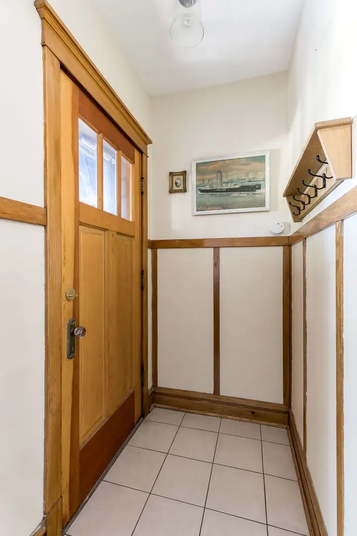 2421 Wesley Avenue, Berwyn, IL 60402 - #2