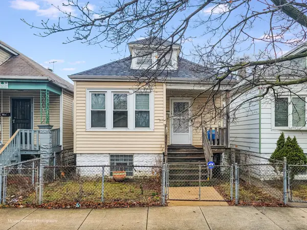 7140 S Winchester Avenue, Chicago, IL 60636