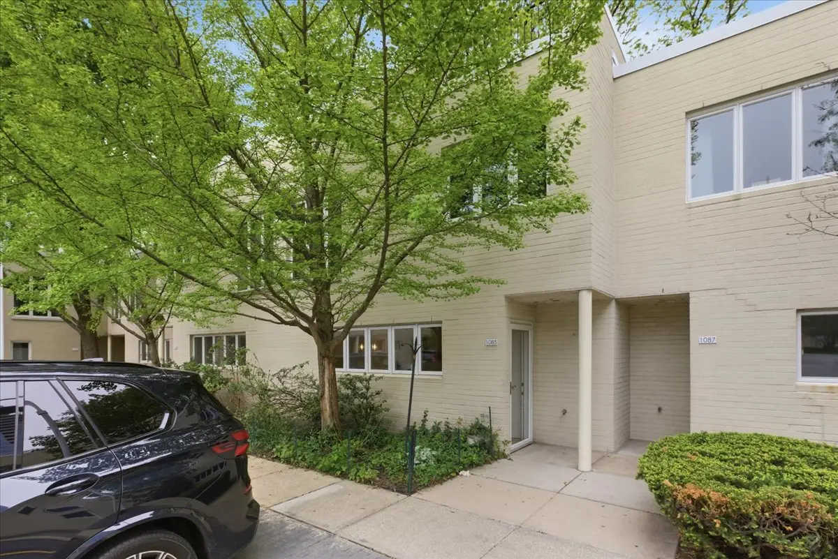 1085 S Park Terrace, Chicago, IL 60605 - #1