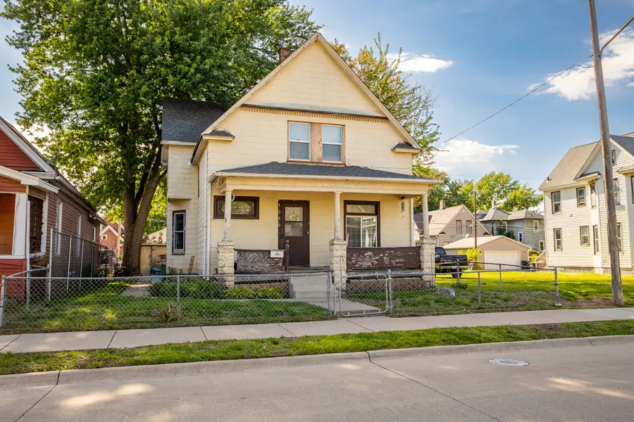 1030 15th Street, Rock Island, IL 61201 - #2