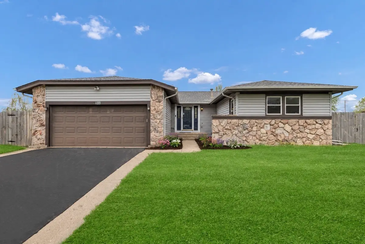 944 Richmond Court, Elk Grove Village, IL 60007 - #1