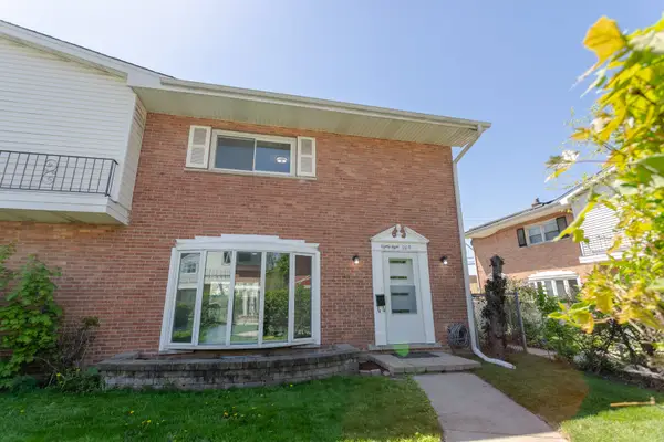 8800 Dee Road #A, Des Plaines, IL 60016