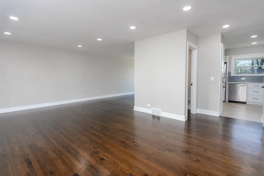8800 Dee Road #A, Des Plaines, IL 60016 - #3