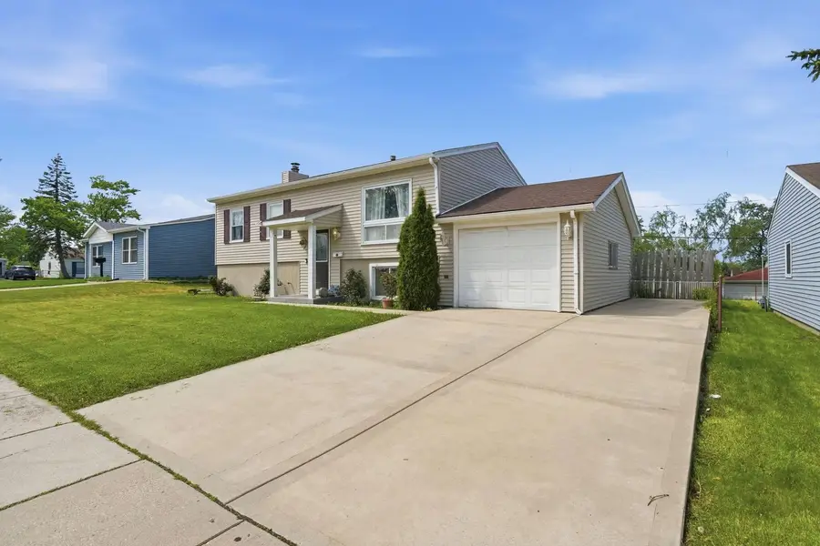 420 Healy Avenue, Romeoville, IL 60446 - #2