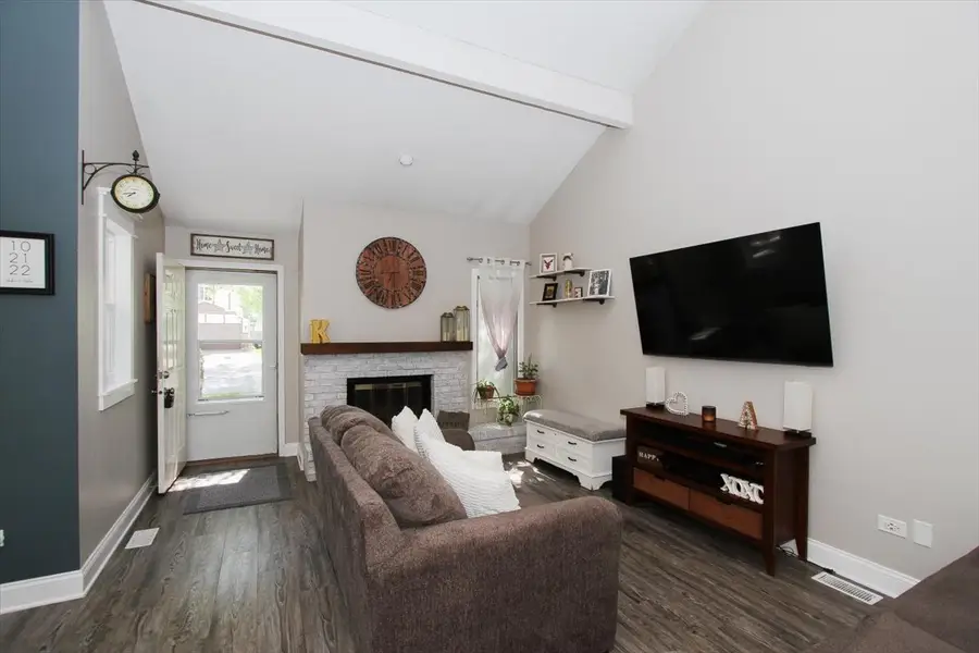 949 Manchester Court, South Elgin, IL 60177 - #3