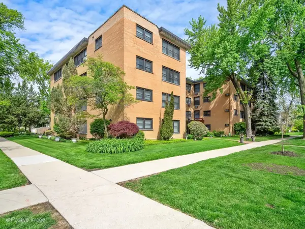 500 Washington Boulevard #301, Oak Park, IL 60302
