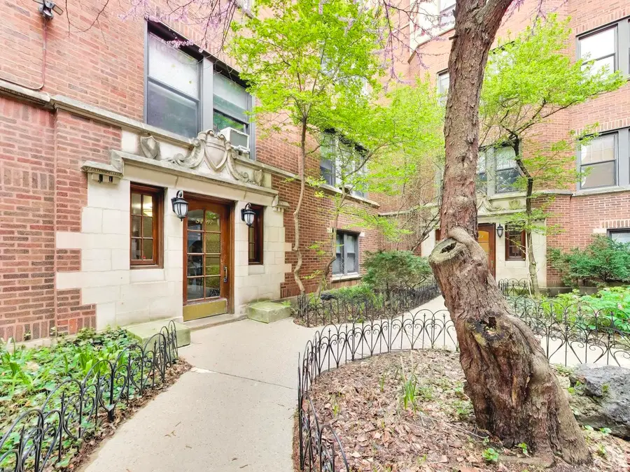 5465 S Ingleside Avenue #2W, Chicago, IL 60615 - #2