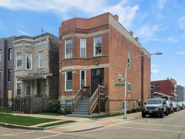 2825 W Walnut Street, Chicago, IL 60612