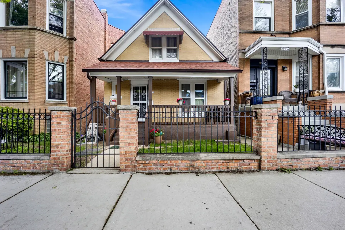 2719 N Richmond Street, Chicago, IL 60647 - #1