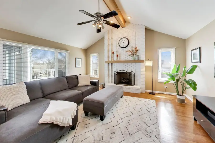384 Du Pahze Street, Naperville, IL 60565 - #3