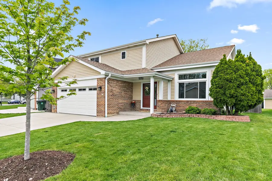 1041 N Cardinal Drive, Palatine, IL 60074 - #3