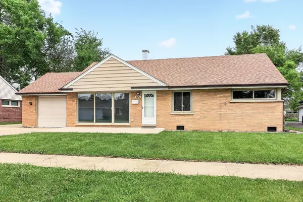 1125 Suffolk Avenue, Westchester, IL 60154