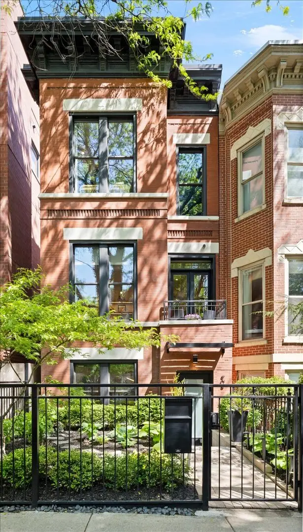 908 W Webster Avenue, Chicago, IL 60614 - #1