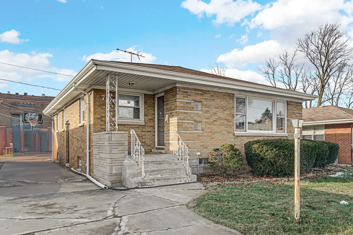 712 May Street, Calumet City, IL 60409 - #1