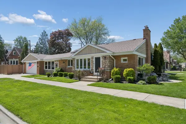 6340 N Indian Road, Chicago, IL 60646