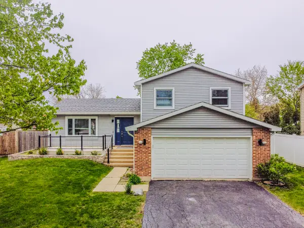 106 S Elroy Avenue, Bartlett, IL 60103