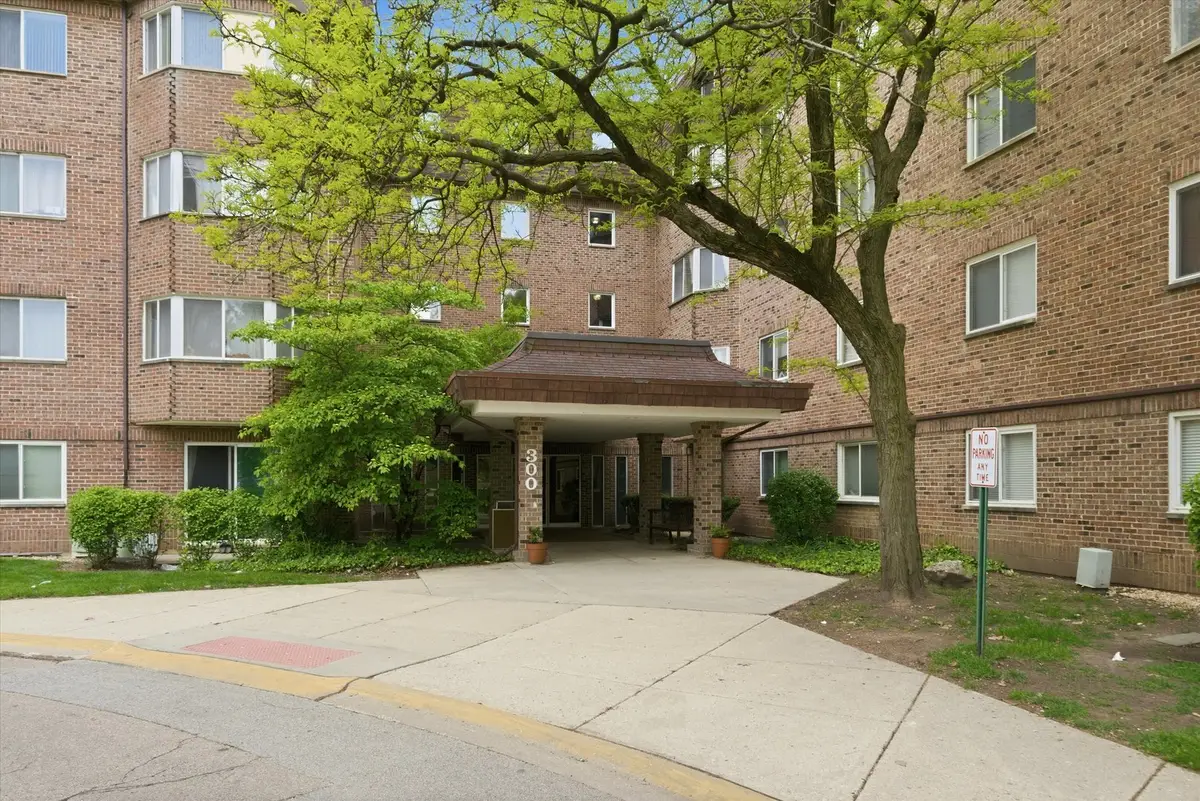 300 S Roselle Road #309, Schaumburg, IL 60193 - #1