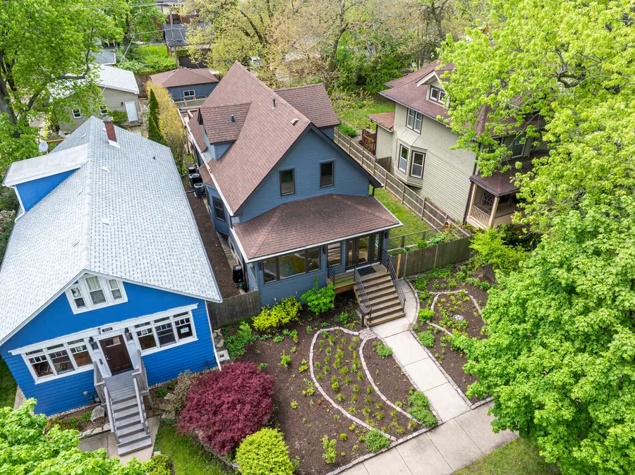 2125 W Greenleaf Avenue, Chicago, IL 60645 - #2