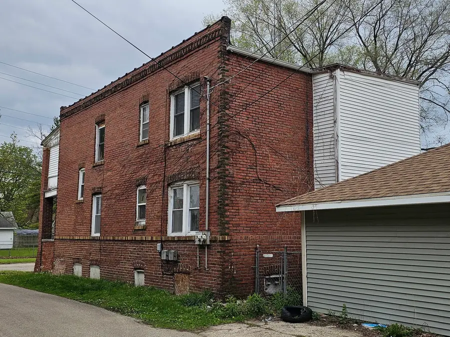 912 18th Avenue, Rockford, IL 61104 - #3