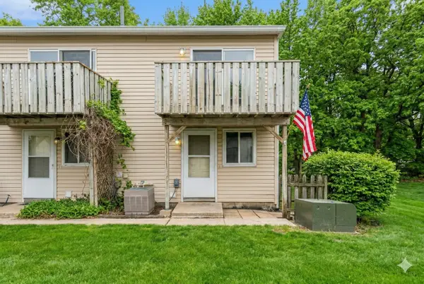 79 Maude Avenue #E, Fox Lake, IL 60020