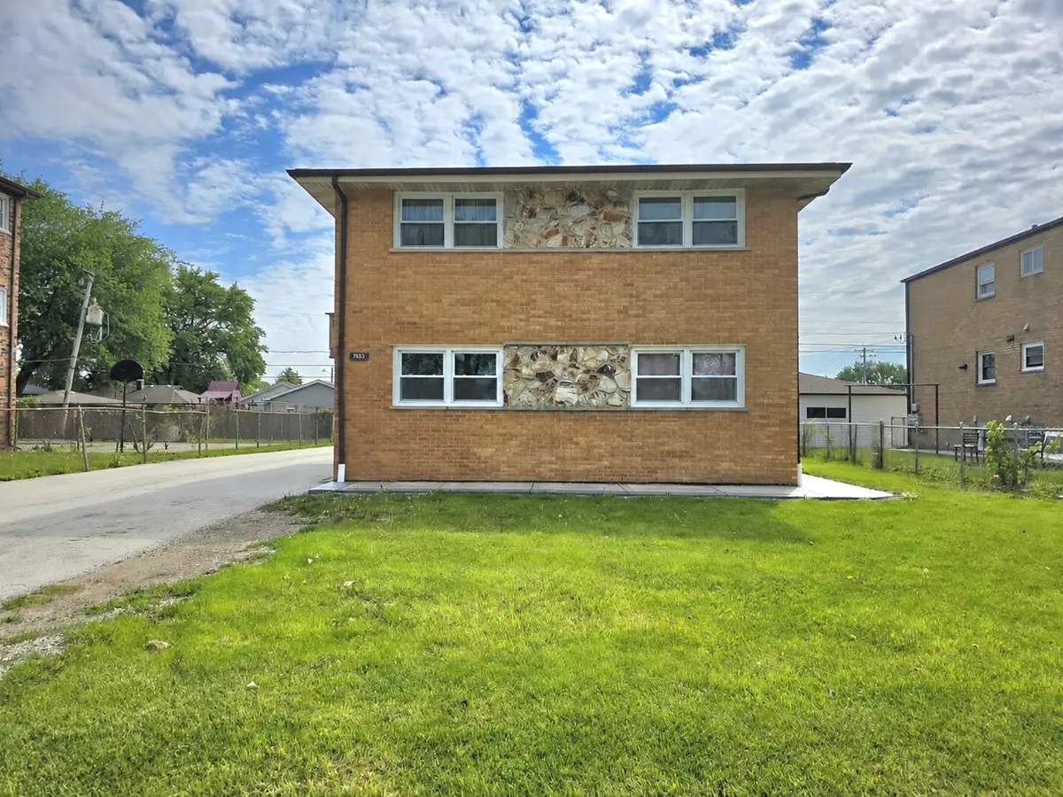 7653 S Roberts Road, Bridgeview, IL 60455 - #1
