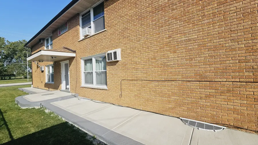 7653 S Roberts Road, Bridgeview, IL 60455 - #2