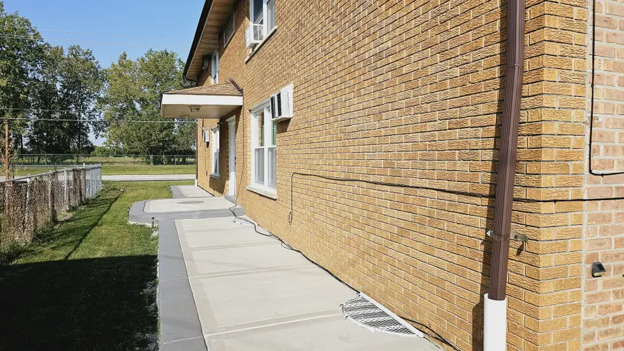 7653 S Roberts Road, Bridgeview, IL 60455 - #3
