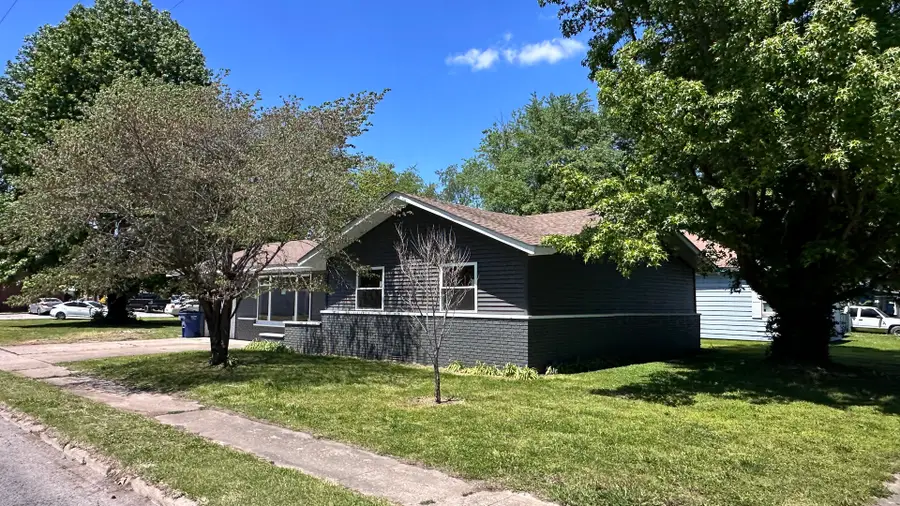 211 E Cleveland Street, West Frankfort, IL 62896 - #3
