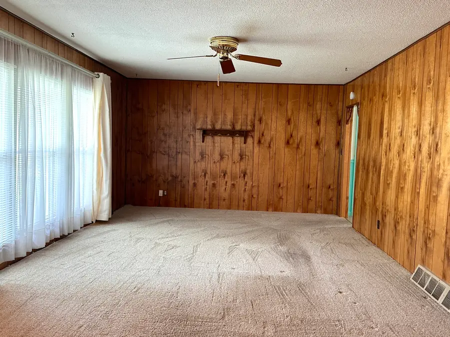 106 S George Street, Hurst, IL 62949 - #3