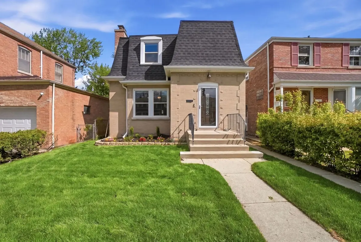 2724 W Jerome Street, Chicago, IL 60645 - #1