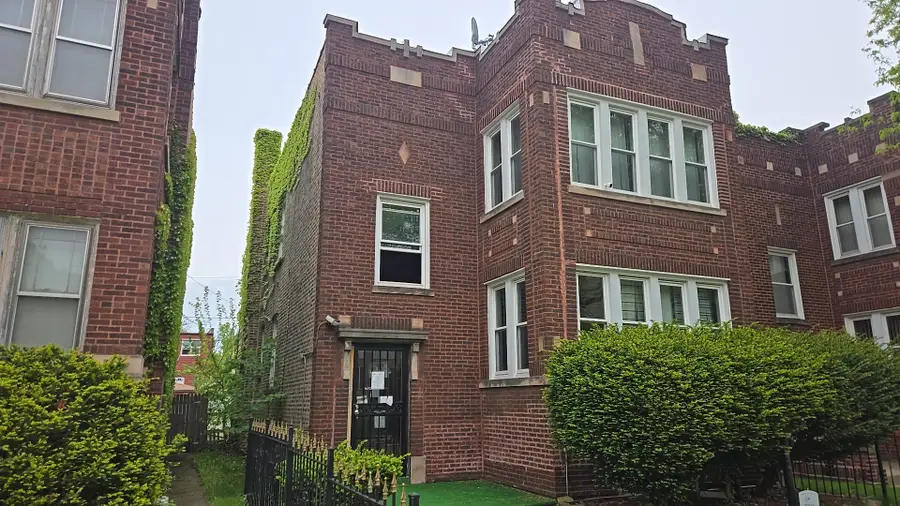7627 S Bennett Avenue, Chicago, IL 60649 - #3