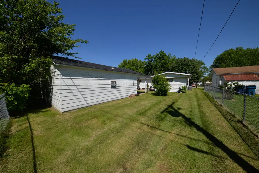 8 E Crownview, Mount Vernon, IL 62864 - #3