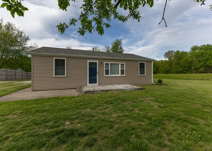 803 12th Street, Rapids City, IL 61278 - #2