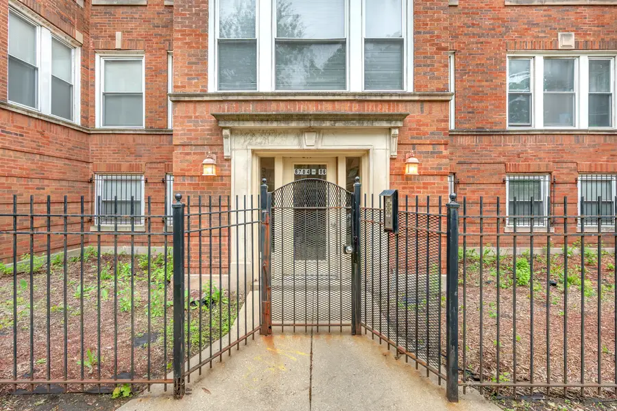6706 S Ridgeland Avenue #3C, Chicago, IL 60649 - #2