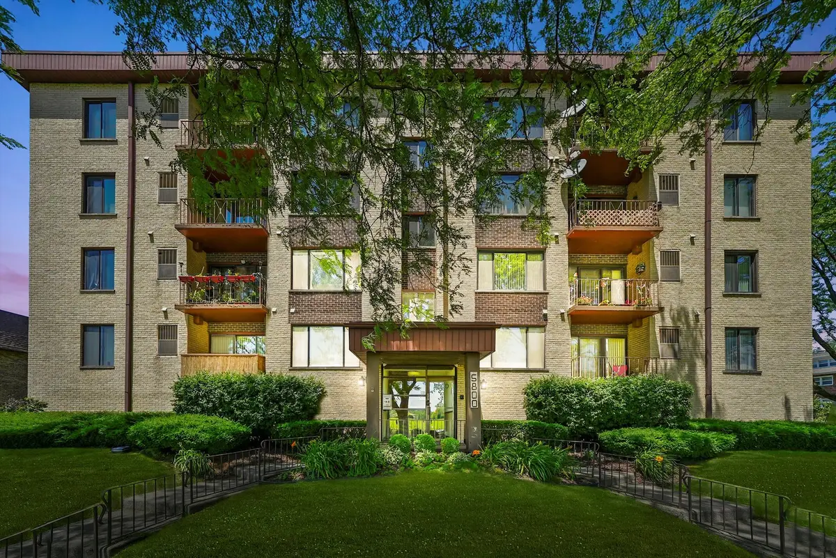 5800 W 105th Street #2C, Oak Lawn, IL 60453 - #1
