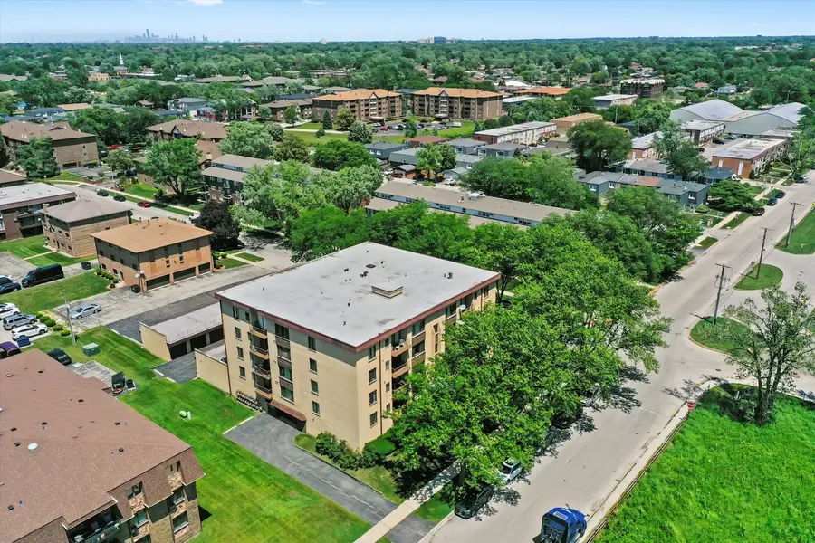 5800 W 105th Street #2C, Oak Lawn, IL 60453 - #2