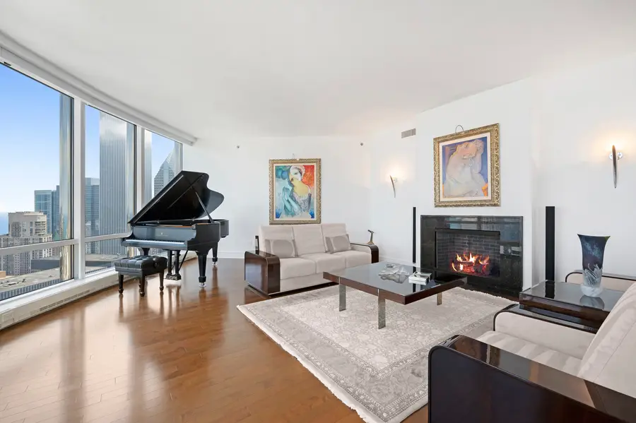 401 N Wabash Avenue #44A, Chicago, IL 60611 - #3