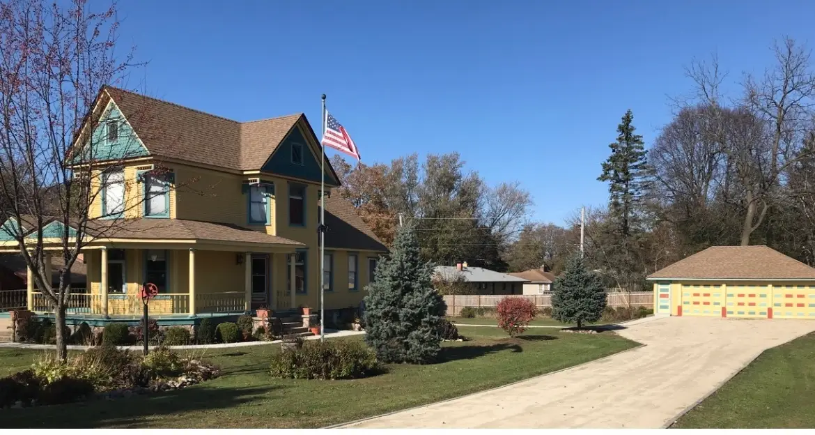 200 W Woodstock Street, Crystal Lake, IL 60014 - #1