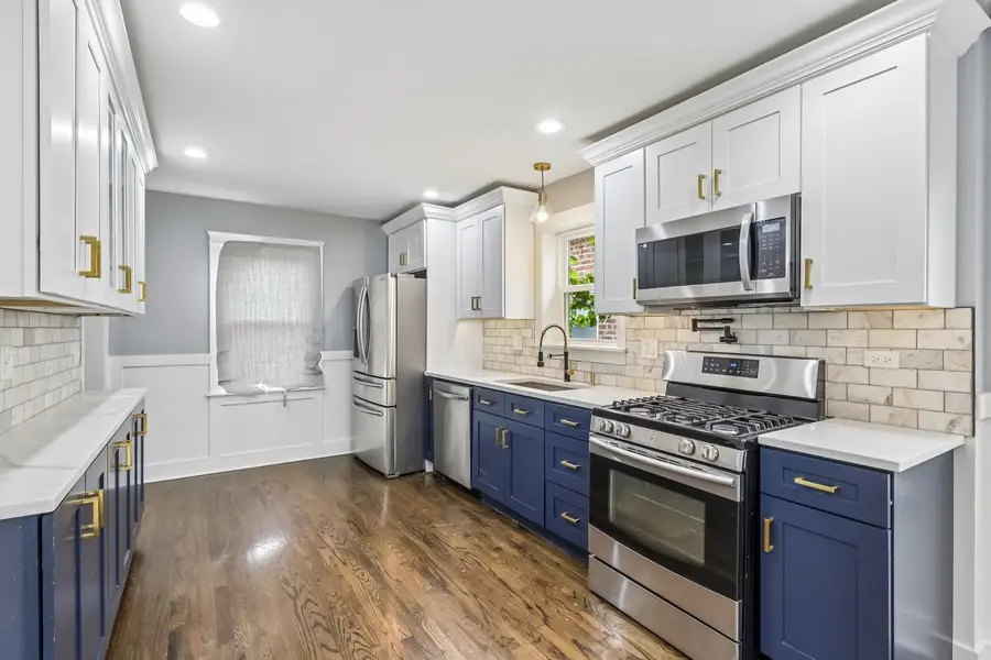 9023 S Oglesby Avenue, Chicago, IL 60617 - #3