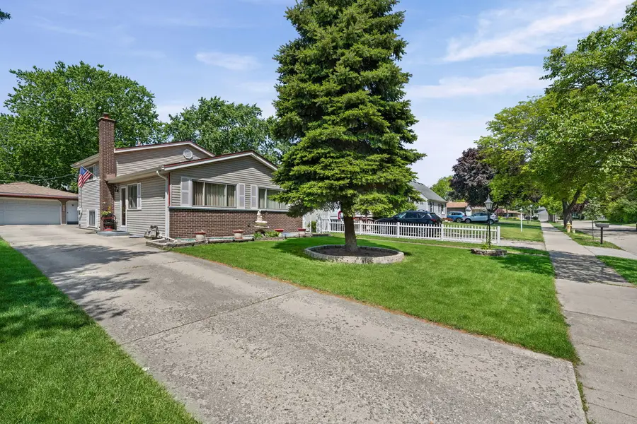 530 N Westwood Avenue, Lombard, IL 60148 - #2